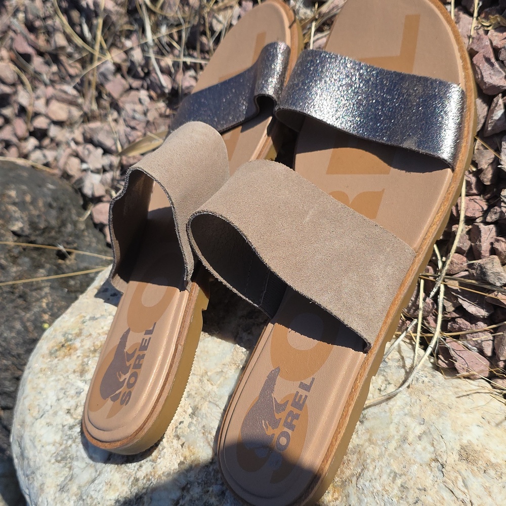 Sorel Beige Metallic Suede Ella II Slide Flat Sandal Sz 10Preppy Boho Minimalist